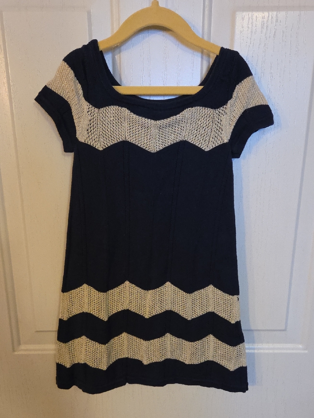 Lilly Pulitzer Navy and Cream Short Sleeve Knit Mini Dress Size 4